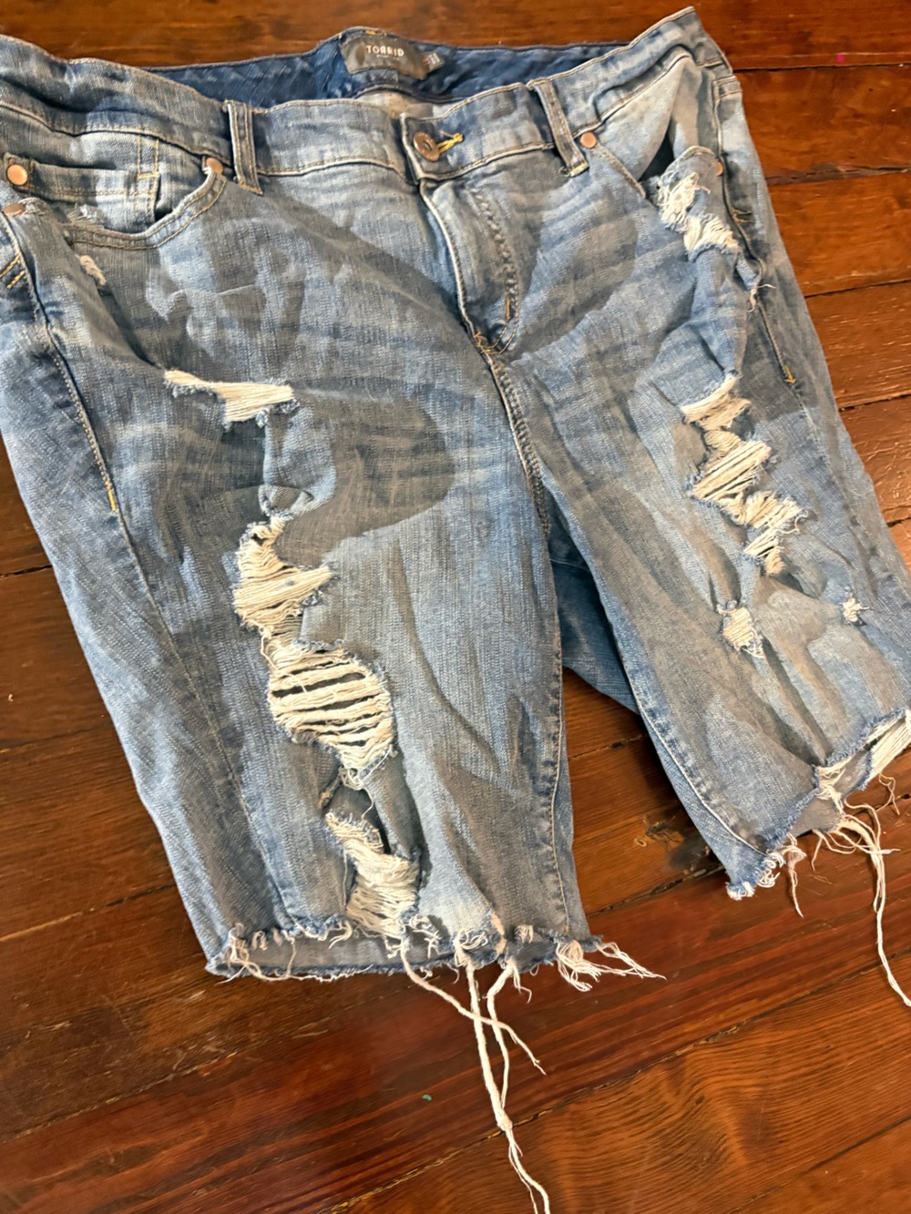 Torrid blue jean shorts distressed long size 18 - Picture 2 of 5